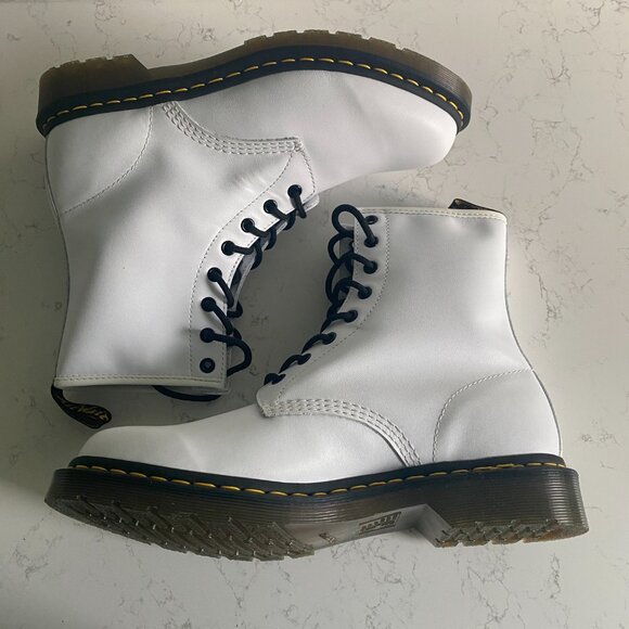 NWT Doc Martens 1460 Women's Softy T Leather Lace-up Combat Boots White Size 11 - Picture 10 of 14